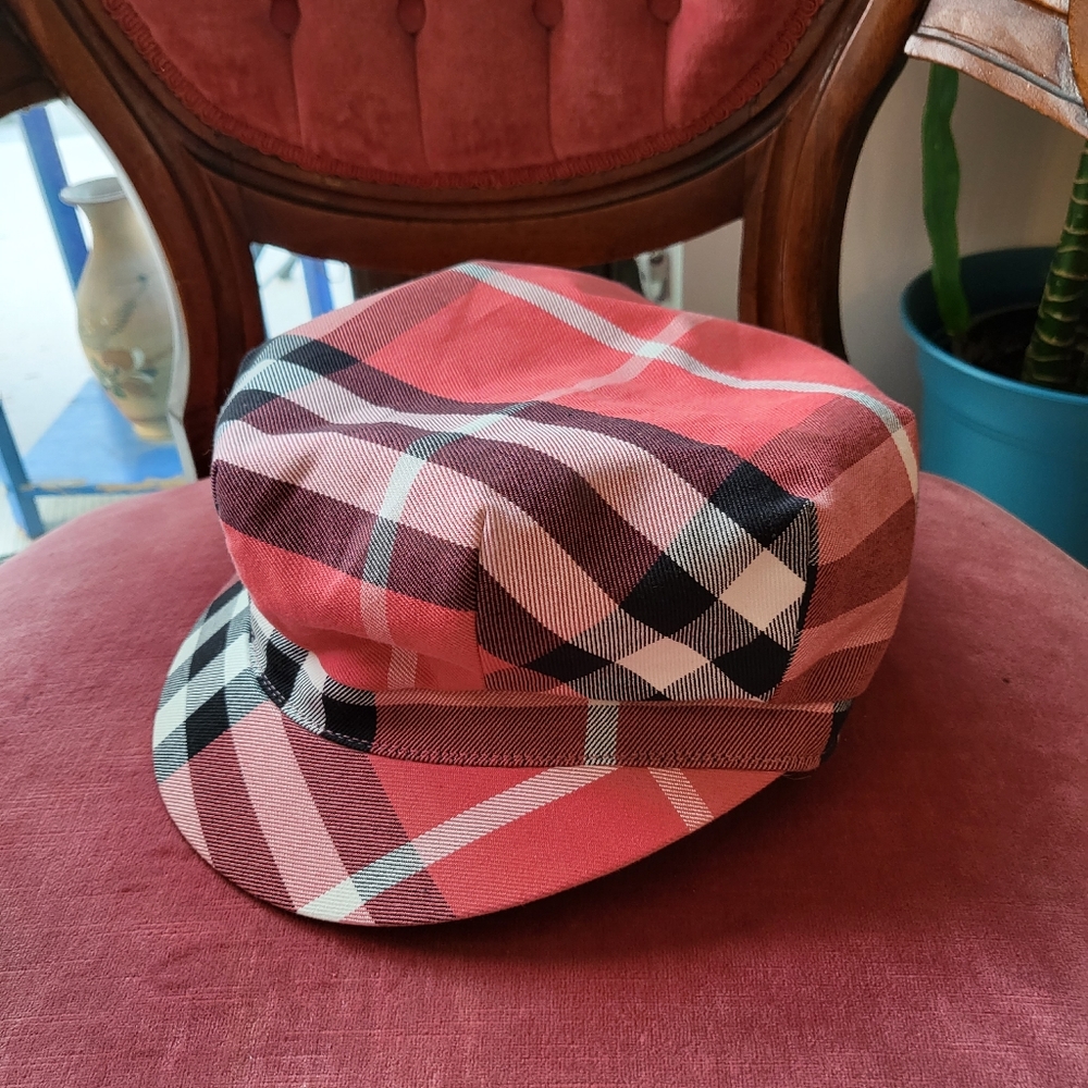 Burberry pink novacheck newsboy hat